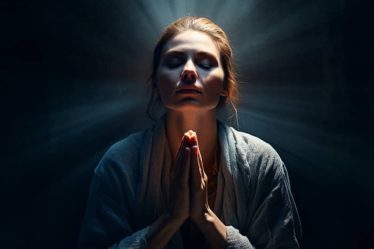 Por qué debemos rezar por las almas del Purgatorio